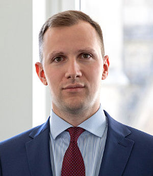 Dr. Timon Reinau